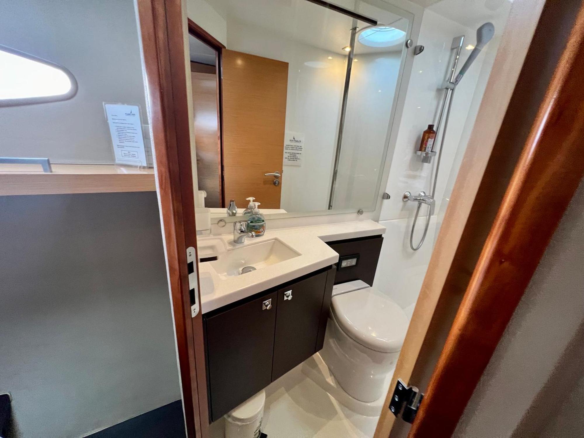 Floatinn Boat-Bnb Geneva Bagian luar foto