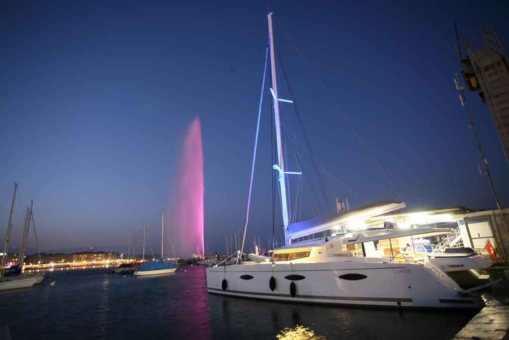 Floatinn Boat-Bnb Geneva Bagian luar foto