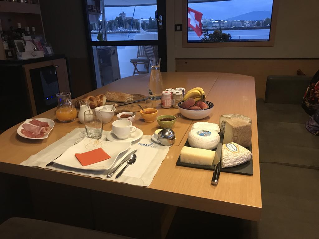 Floatinn Boat-Bnb Geneva Bagian luar foto