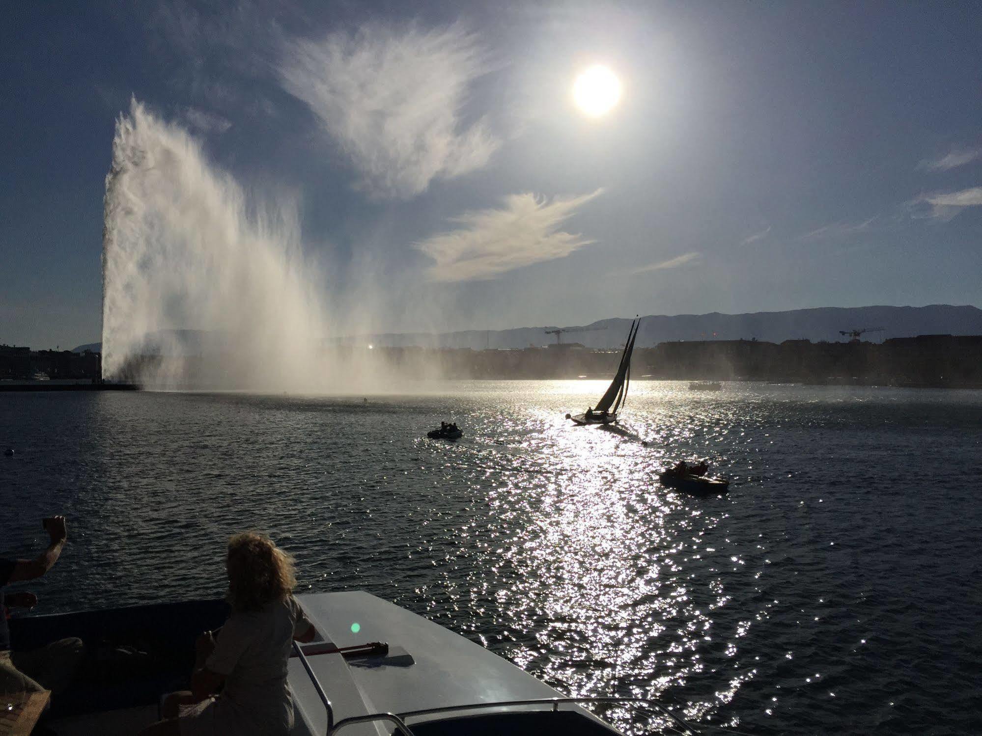 Floatinn Boat-Bnb Geneva Bagian luar foto