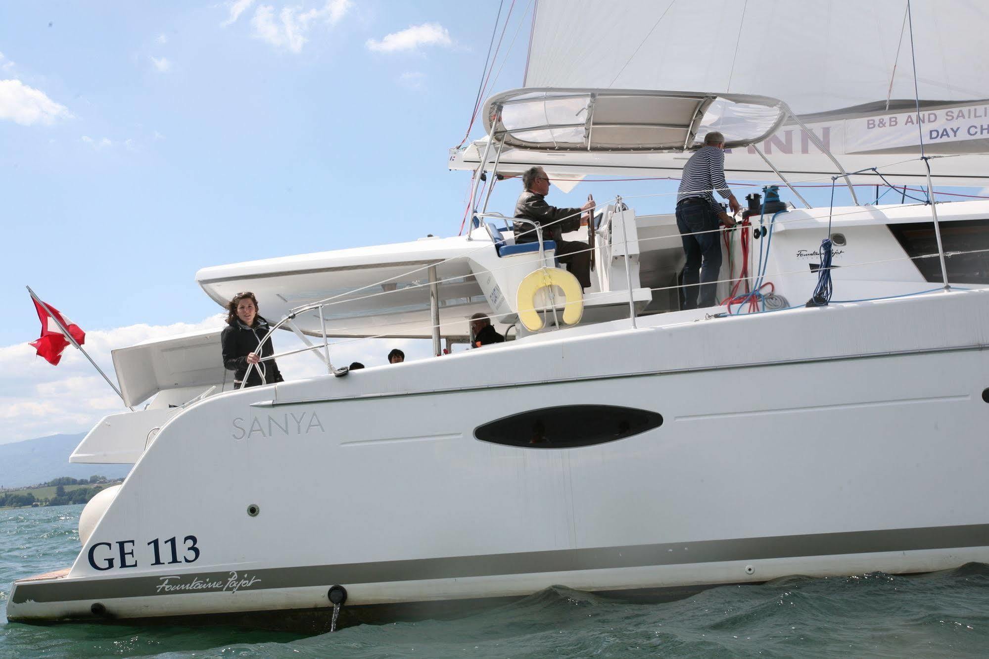 Floatinn Boat-Bnb Geneva Bagian luar foto