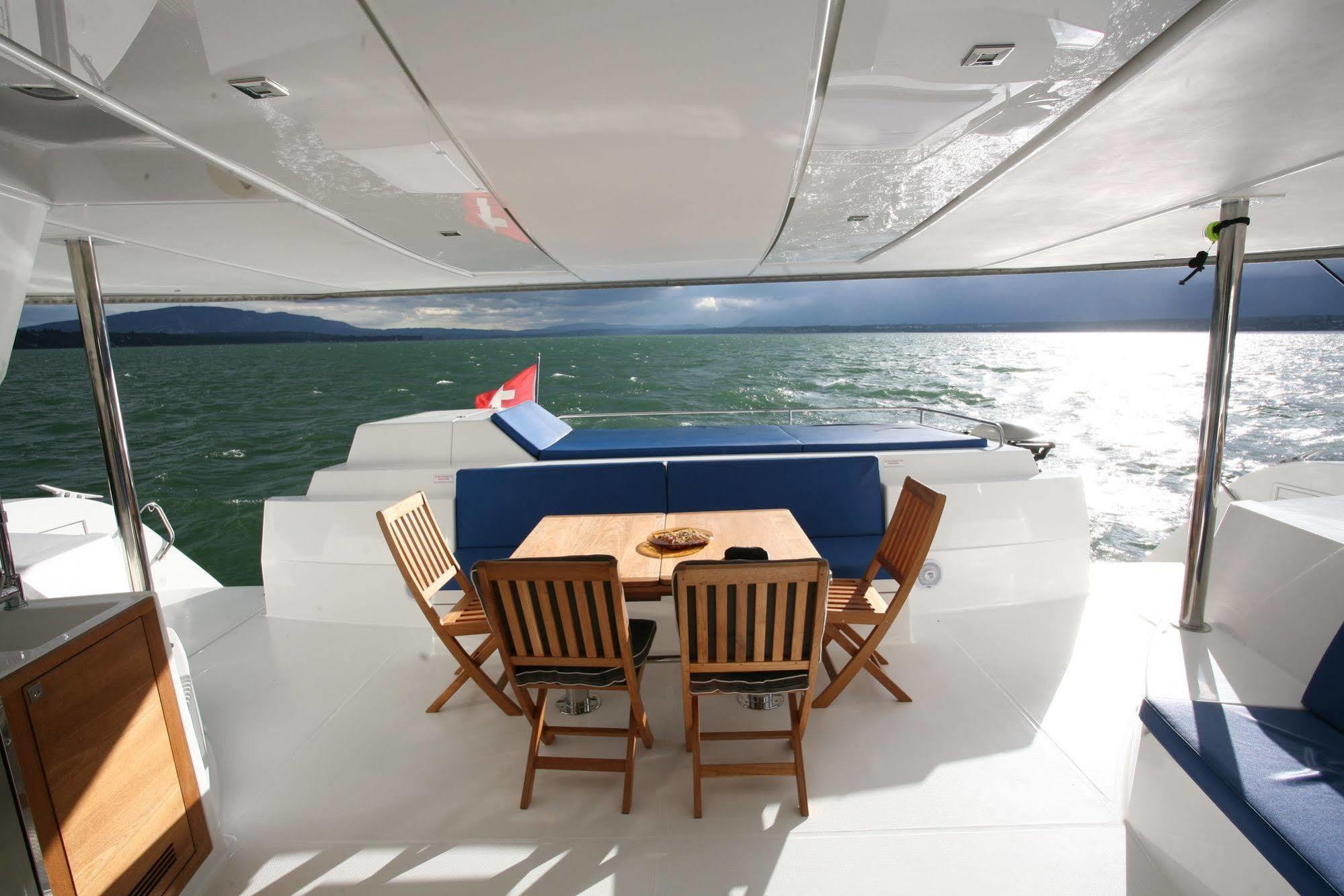 Floatinn Boat-Bnb Geneva Bagian luar foto